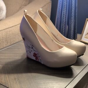 Cream Wedge Pumps with Floral-Patterned Heel